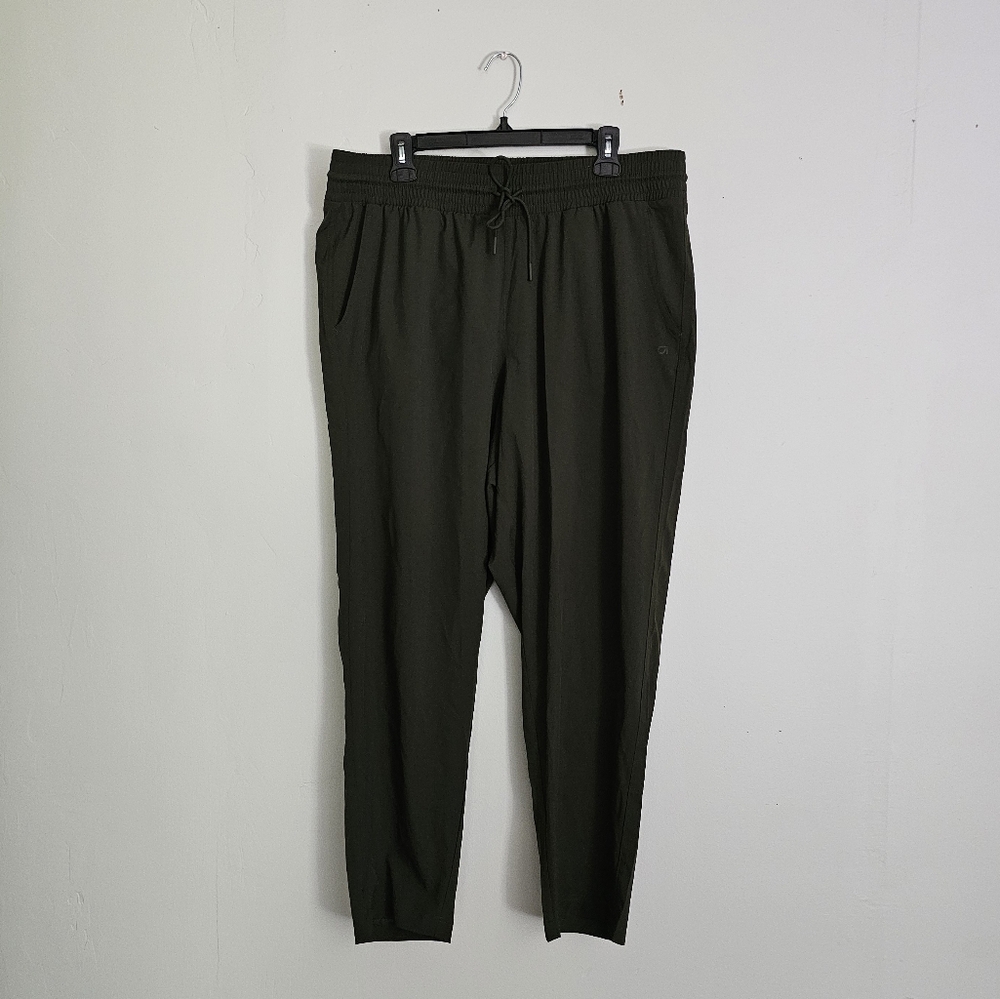 🌛 BOGO GapFit Green Joggers